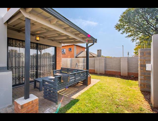 3 BEDROOM DUPLEX FOR SALE IN MONTANA